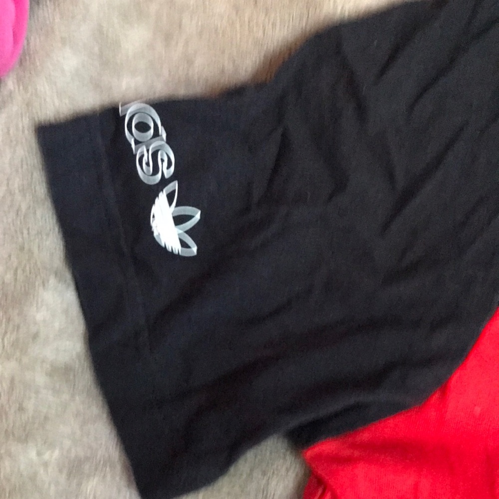 Adidas Men's Black and Red T-Shirt - Picture 7 of 7